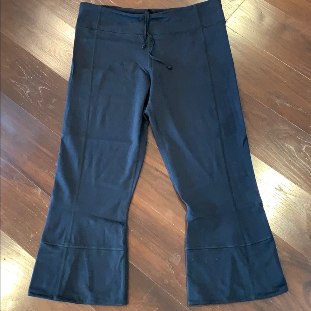 Lululemon reversible capris size 8
